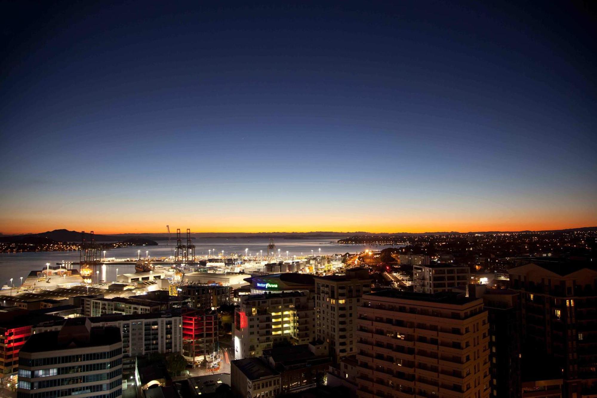 The Quadrant Hotel & Suites Auckland Exterior foto